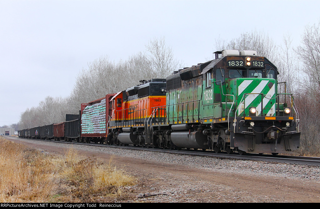 BNSF 1832